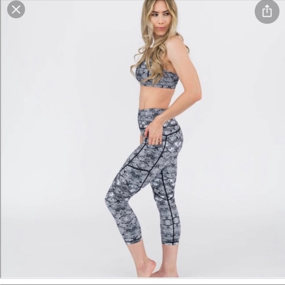 Zyia cobra leggings - Picture 2 of 3